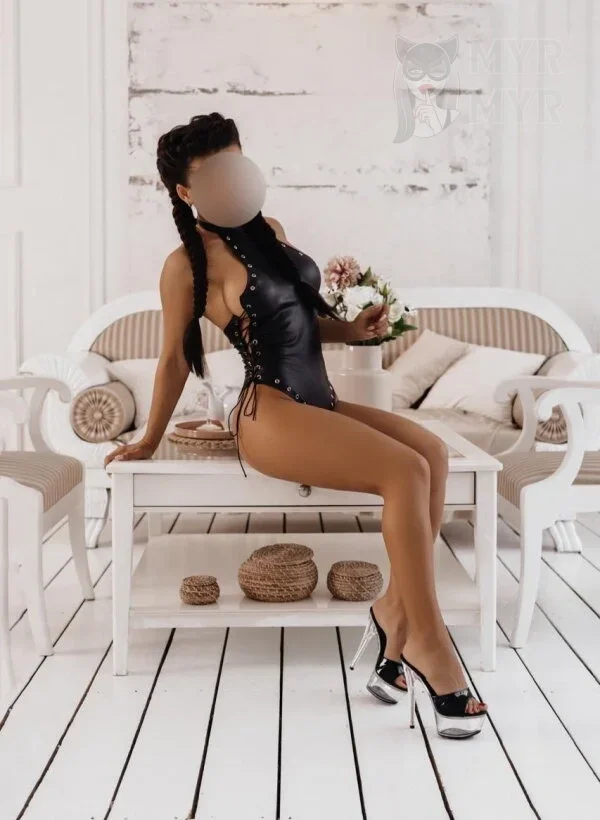 Ксю, эротический массаж